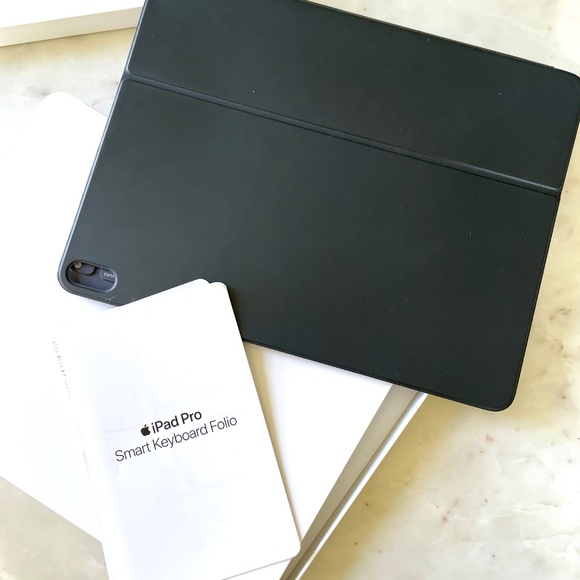 Apple IPad Pro Smart Keyboard Folio 12.9” 3rd Generation - Picture 8 of 16
